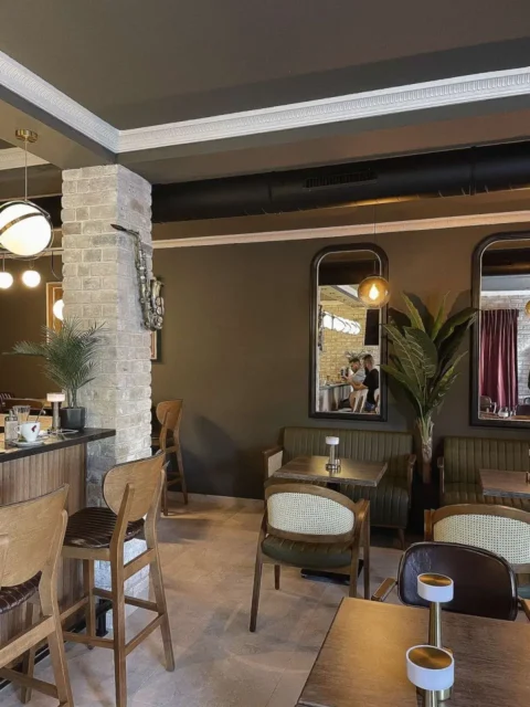 Svetstolica Caffe Format Sopot 2