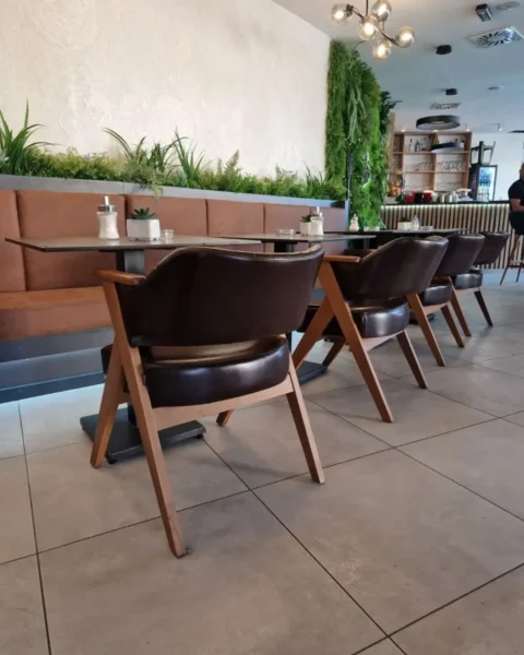 Svetstolica Galerija Caffe Mister Vrnjacka Banja 2