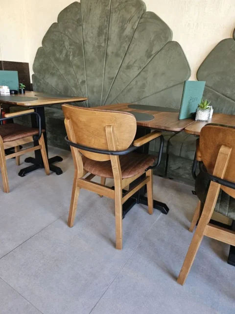 Svetstolica Galerija Gastro Bar Capri Surcin 5