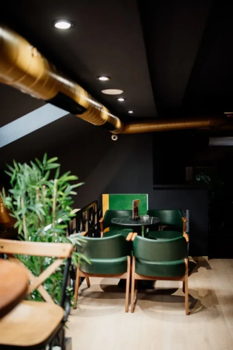 Svetstolica galerija lafayete veliko gradiste