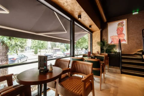 Svetstolica galerija lafayete veliko gradiste