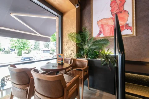 Svetstolica galerija lafayete veliko gradiste