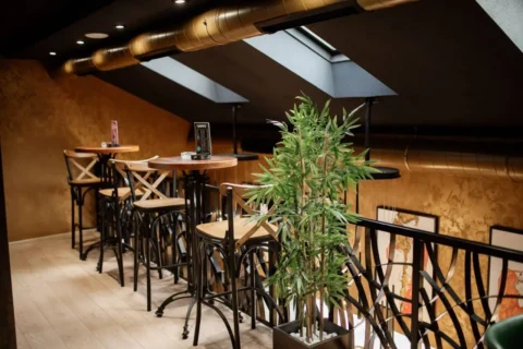 Svetstolica galerija lafayete veliko gradiste