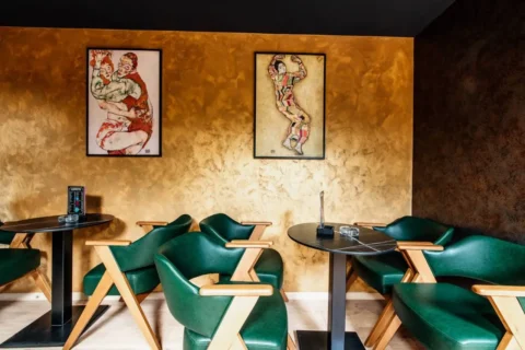 Svetstolica galerija lafayete veliko gradiste