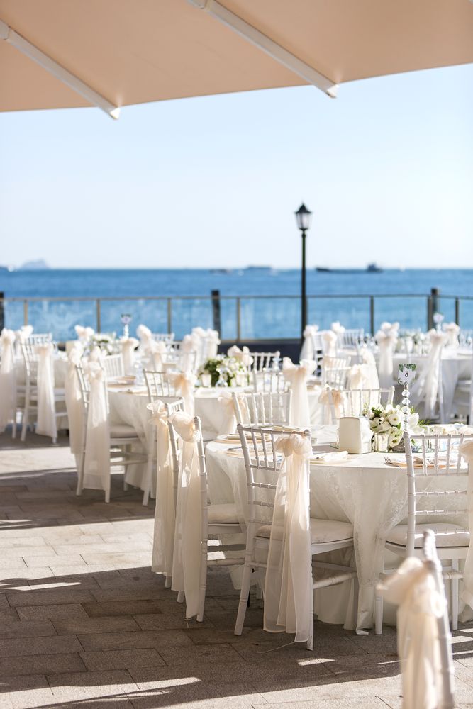 Tiffany bela prostor